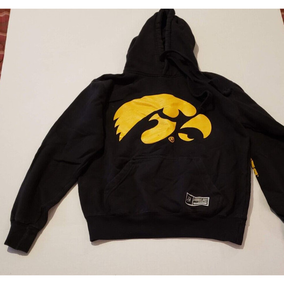Iowa Hawkeyes Black Pull Over Pocketed Hoodie Sideline Apparel Size Small - Picture 1 of 11